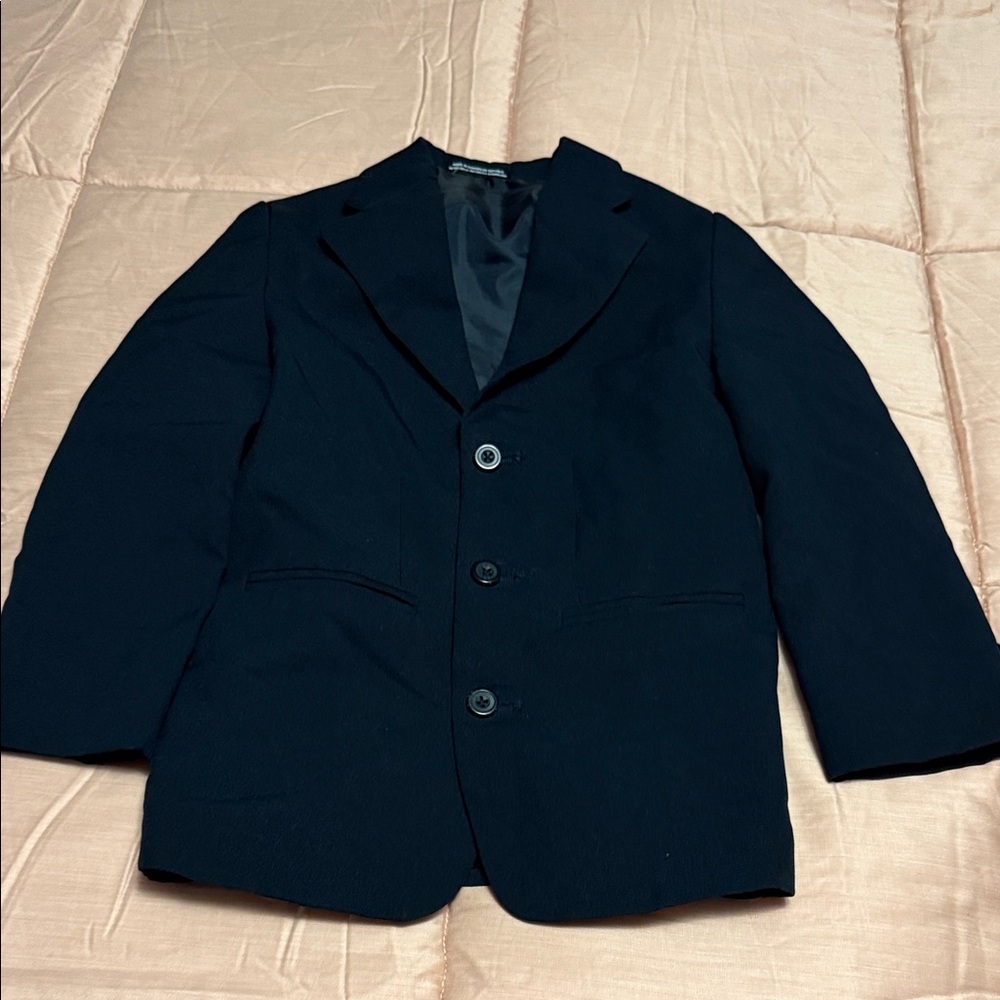 Classic Kids' Black Suit Set with White Tie - Picture 4 of 9